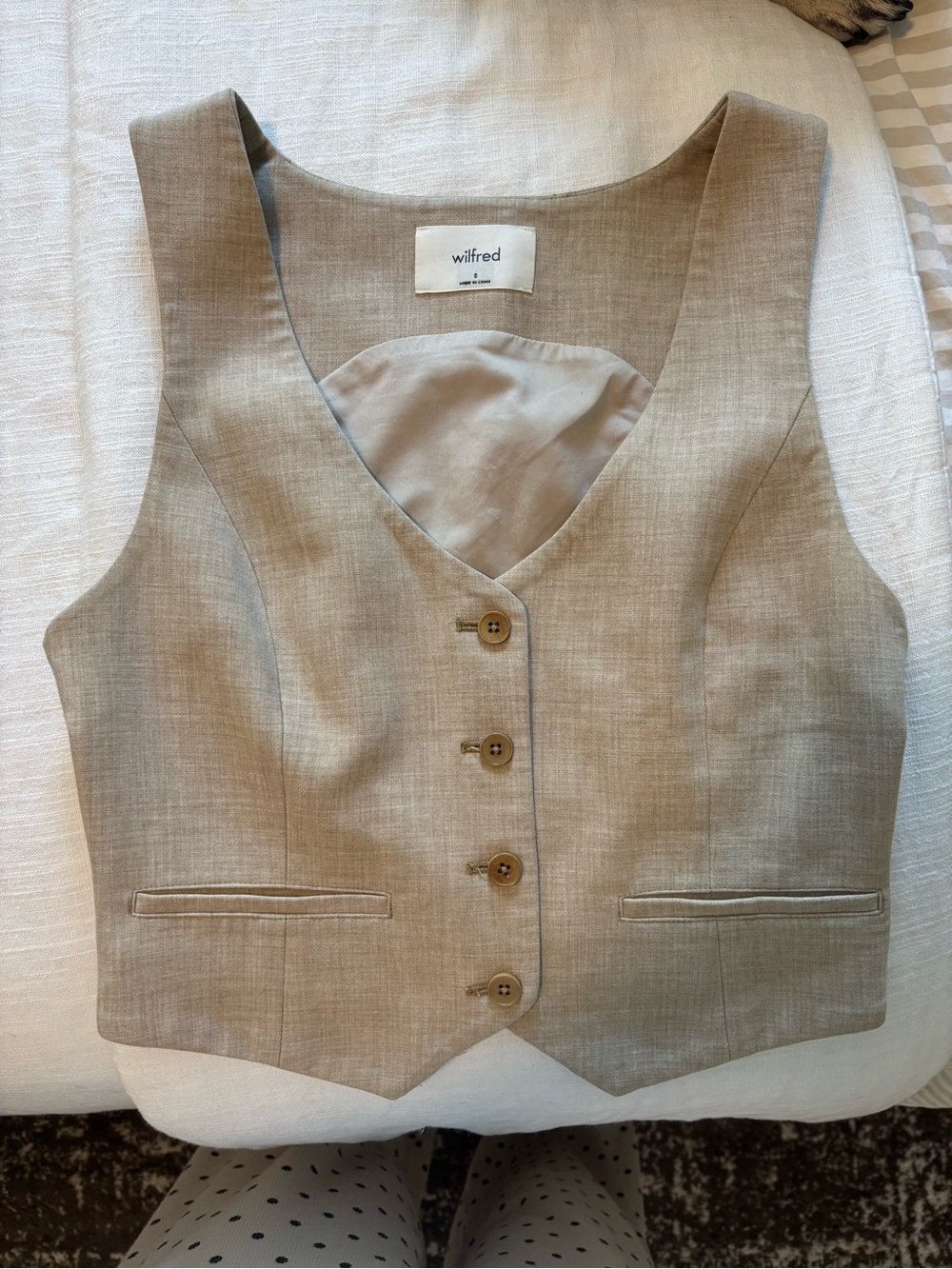 Aritzia- Wilfred Vest - Picture 1 of 3